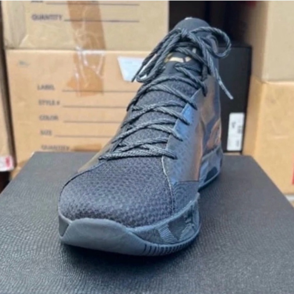 NWT- BIG BALLER BRAND Men's Black Athletic Sneaker 100% original.